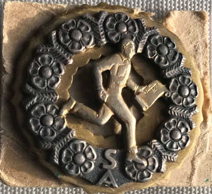 Armeijan ansiomerkki.