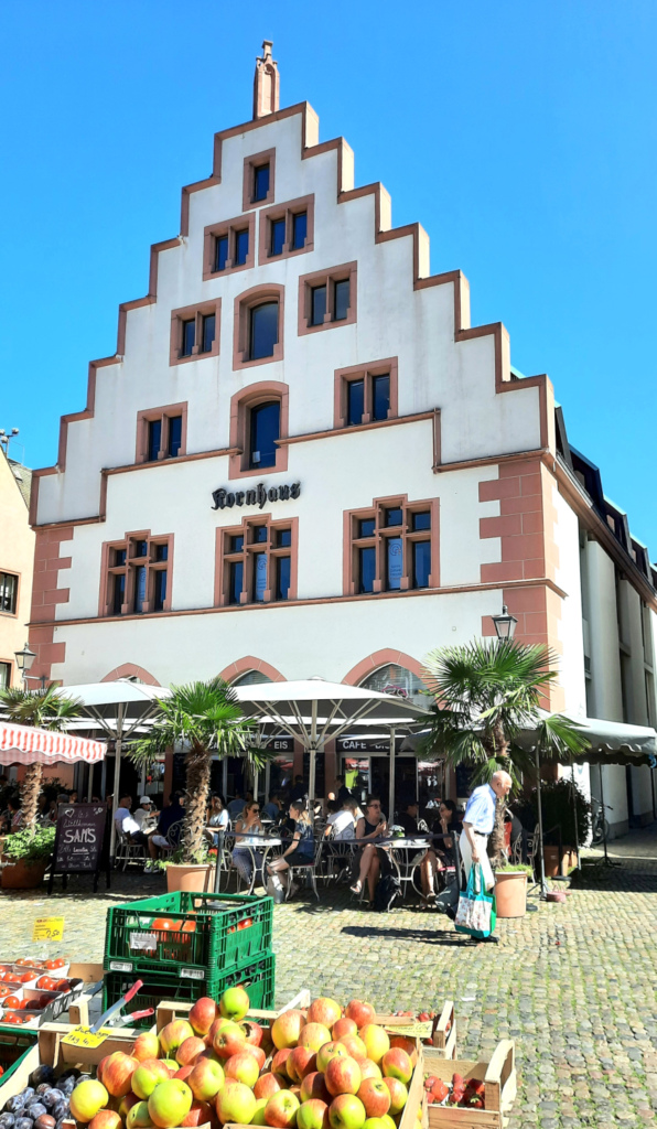 Kornhaus-rakennuksen julkisivu.